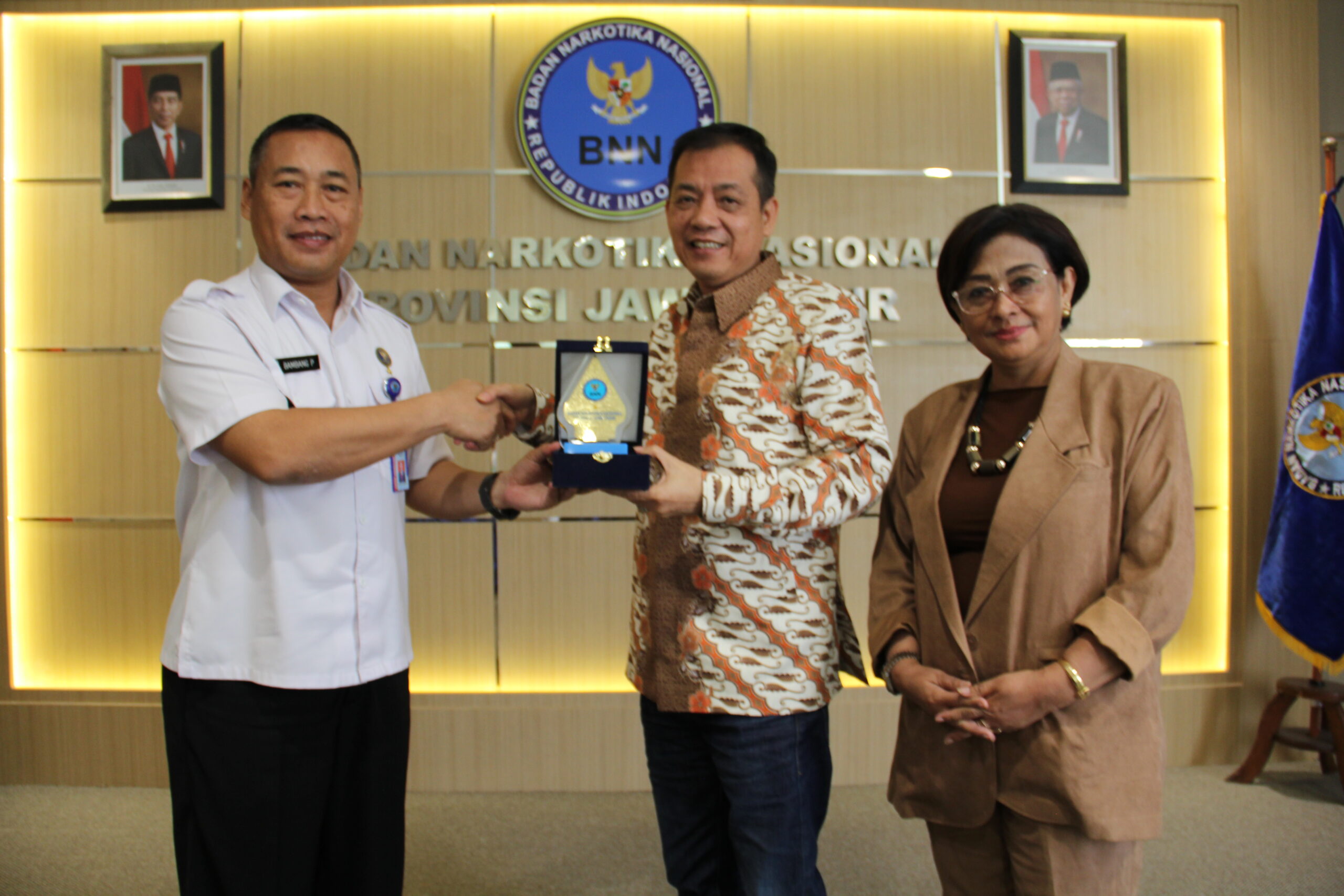 DPRD BANYUWANGI MATANGKAN RAPERDA PENCEGAHAN PEMBERANTASAN PENYALAHGUNAAN PEREDARAN GELAP NARKOTIKA DAN PREKURSOR NARKOTIKA DPRD BANYUWANGI MATANGKAN RAPERDA PENCEGAHAN PEMBERANTASAN PENYALAHGUNAAN PEREDARAN GELAP NARKOTIKA DAN PREKURSOR NARKOTIKA