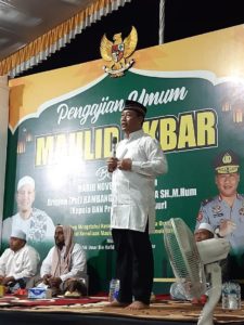 Ribuan Santri dan Masyarakat Banyuwangi ikuti Maulid Akbar