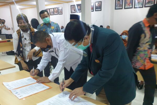 Penandatanganan Perjanjian Kerja Sama P4GN Menyambut Pilkada di Jawa Timur 2020