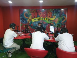 Informasi dan Edukasi melalui Placement Radio Daerah