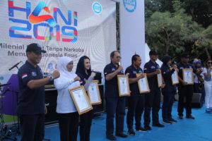 PUNCAK HANI DI JATIM, GUBERNUR KHOFIFAH PERINGATKAN GENERASI MILENIAL