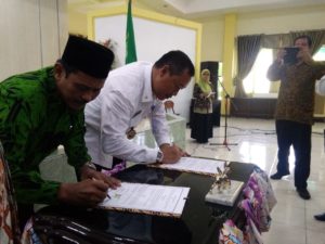 KINI, DI JATIM CALON PENGANTIN WAJIB TES URINE--SINERGI BNNP JAWA TIMUR DENGAN KANWIL KEMENAG JAWA TIMUR