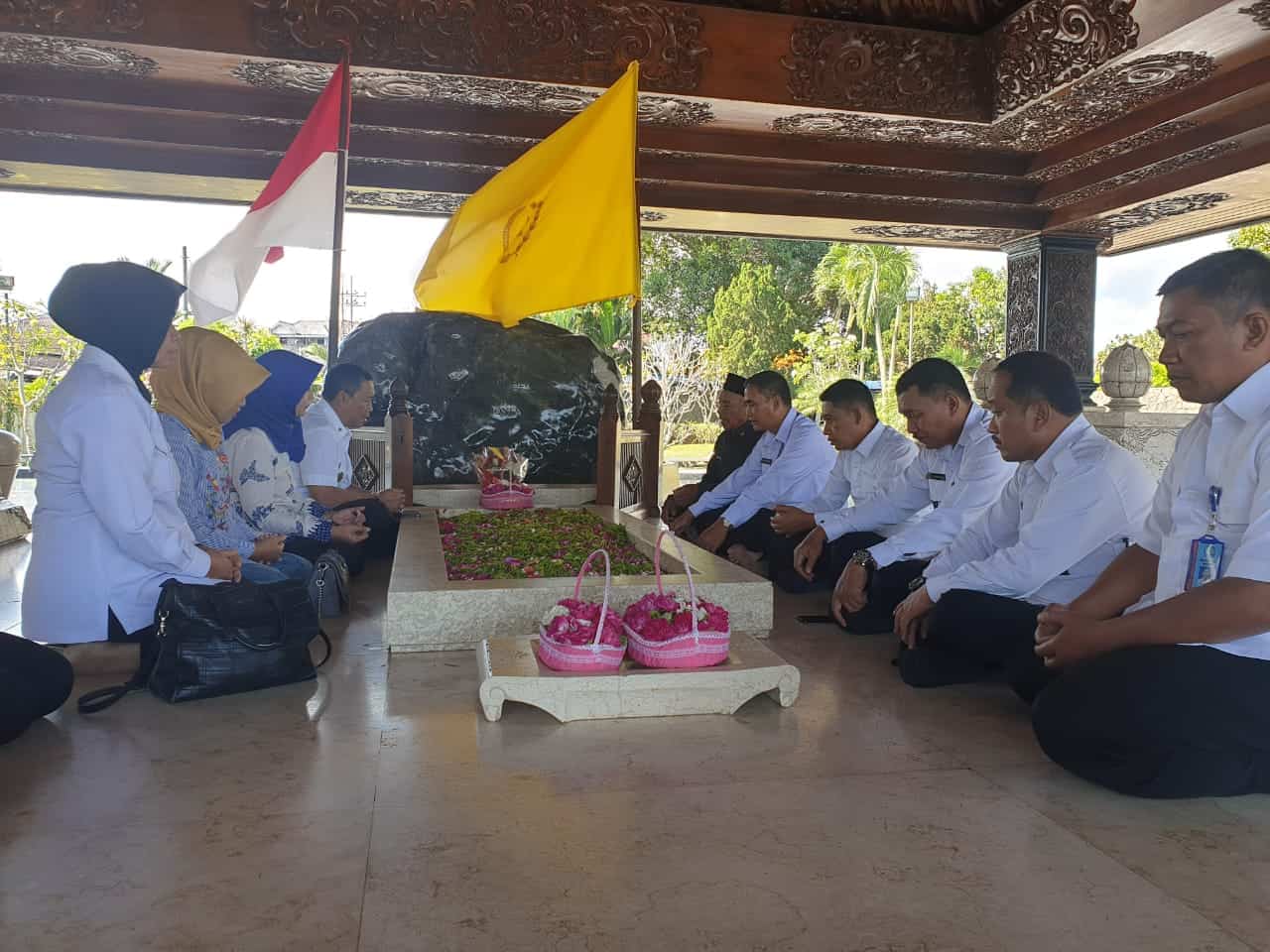 ZIARAH MAKAM BUNG KARNO