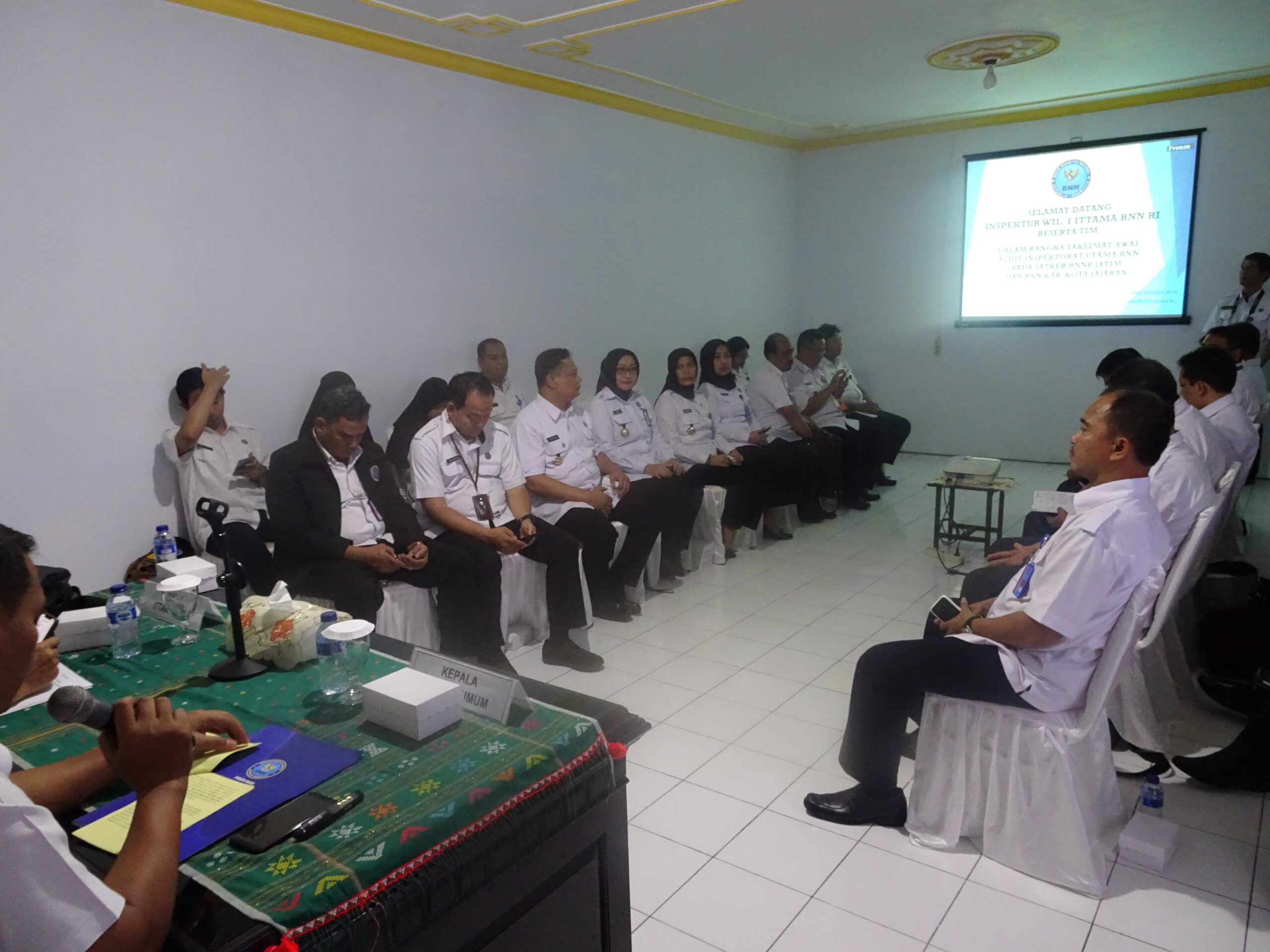 TAKLIMAT AWAL AUDIT INSPEKTORAT UTAMA BNN DI WILAYAH JAWA TIMUR TAKLIMAT AWAL AUDIT INSPEKTORAT UTAMA BNN DI WILAYAH JAWA TIMUR