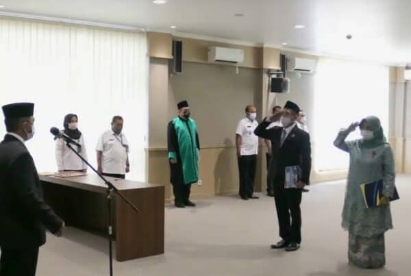 PENGAMBILAN SUMPAH DAN PELANTIKAN PEJABAT PENGAWAS DI LINGKUNGAN BNNP JAWA TIMUR