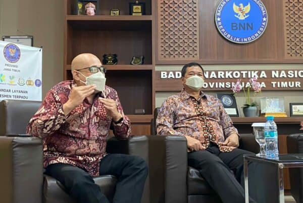 CANANGKAN JATIM BERSINAR, BNNP JAWA TIMUR RANGKUL UNESA, DINAS PENDIDIKAN, KEMENAG DAN KOMNASDIK SOSIALISASIKAN PENDIDIKAN MILENIAL ANTI NARKOBA KEPADA 11 RIBU PESERTA