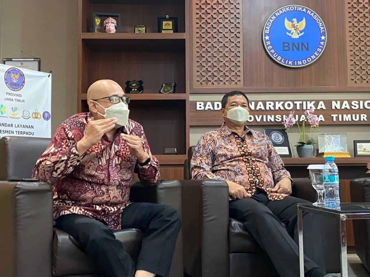 CANANGKAN JATIM BERSINAR, BNNP JAWA TIMUR RANGKUL UNESA, DINAS PENDIDIKAN, KEMENAG DAN KOMNASDIK SOSIALISASIKAN PENDIDIKAN MILENIAL ANTI NARKOBA KEPADA 11 RIBU PESERTA CANANGKAN JATIM BERSINAR, BNNP JAWA TIMUR RANGKUL UNESA, DINAS PENDIDIKAN, KEMENAG DAN KOMNASDIK SOSIALISASIKAN PENDIDIKAN MILENIAL ANTI NARKOBA KEPADA 11 RIBU PESERTA
