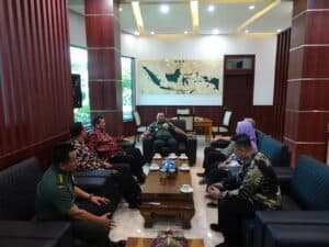 RAPAT KOORDINASI P4GN KEPALA BNNP JAWA TIMUR BESERTA PJU KE PANGDAM V BRAWIJAYA DI MAKO KODAM V BRAWIJAYA