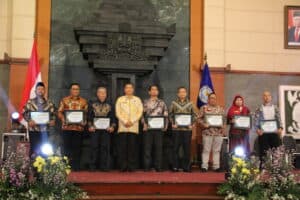 Pergelaran Prestasi Pelajar dan Deklarasi Anti Narkoba Pergelaran Prestasi Pelajar dan Deklarasi Anti Narkoba