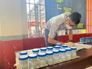 21 Petugas Lapas Narkotika Kelas IIA Pamekasan dan 40 Warga Binaan di Tes Urine dinyatakan Negatif 21 Petugas Lapas Narkotika Kelas IIA Pamekasan dan 40 Warga Binaan di Tes Urine dinyatakan Negatif