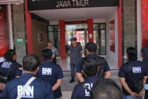 21 Petugas Lapas Narkotika Kelas IIA Pamekasan dan 40 Warga Binaan di Tes Urine dinyatakan Negatif 21 Petugas Lapas Narkotika Kelas IIA Pamekasan dan 40 Warga Binaan di Tes Urine dinyatakan Negatif