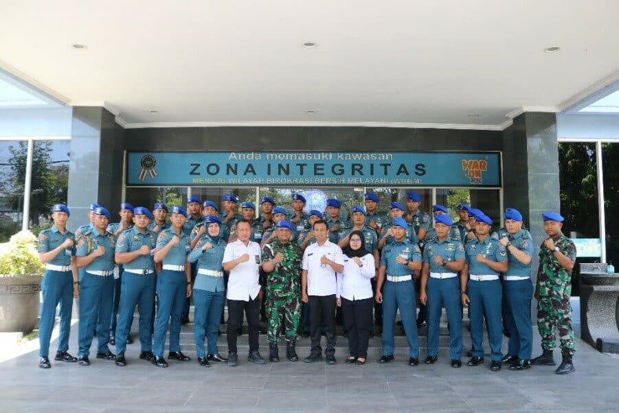 KUNJUNGAN SISWA DIKSPESPA POMAL KE BNNP JAWA TIMUR KUNJUNGAN SISWA DIKSPESPA POMAL KE BNNP JAWA TIMUR