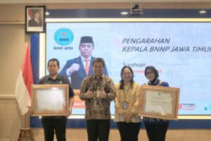 KEPALA BNNP JAWA TIMUR BERI PENGHARGAAN PRESTASI KEPADA BNNK DENGAN NILAI IKPA PREDIKAT “SANGAT BAIK”