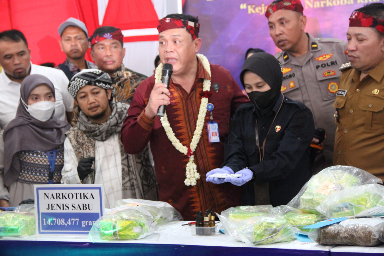 KONFERENSI PERS PEMUSNAHAN BARANG BUKTI NARKOTIKA JENIS SABU DAN GANJA IMG 6778